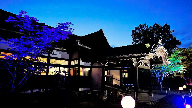 公会堂 ライトアップ
